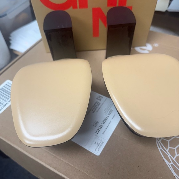 Gia Borghini Black Sandals - Picture 2 of 4